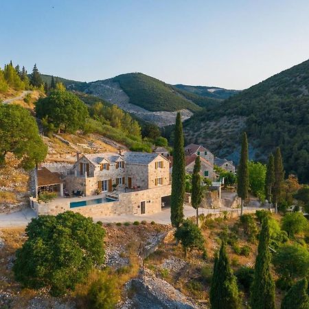 New Villa Ani! Traditional And Luxurious 4-Bedroom Villa With Heated Pool And Sea Views Postira Buitenkant foto